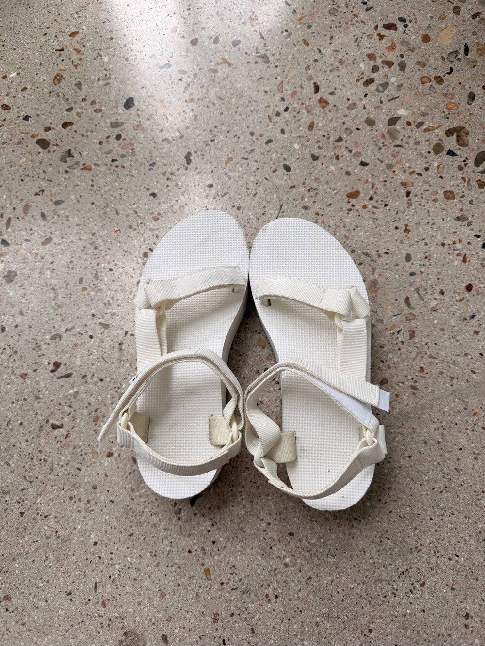 Teva White Platform Universal Sandals Women’s Size 9
